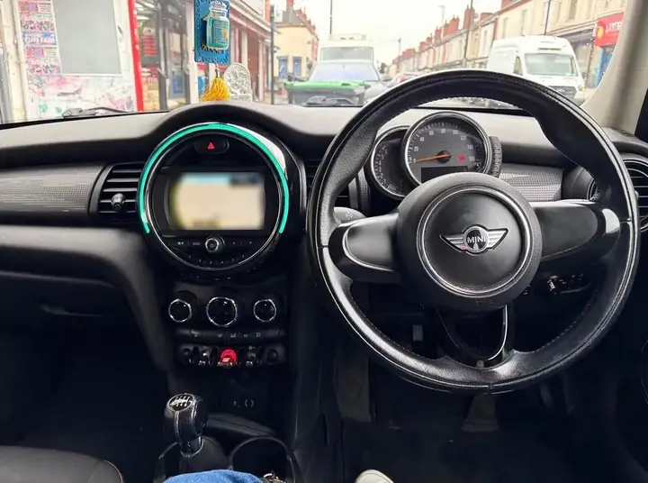 Mini Hatch 2016 photo 3