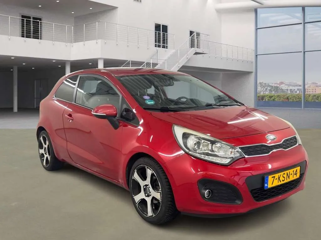 Kia Rio 2013 photo 2