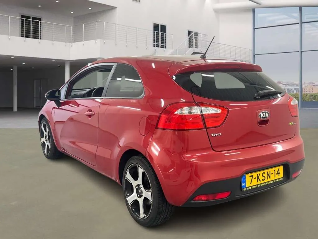 Kia Rio 2013 photo 4