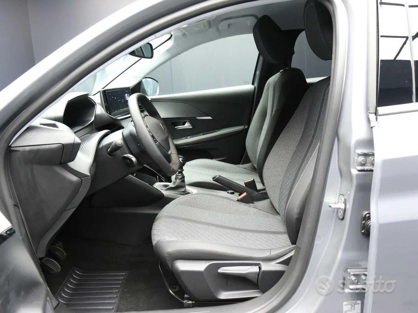 Peugeot 208 2026 photo 3