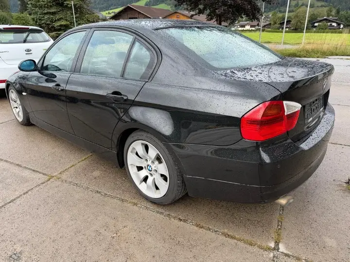 BMW 3 Series 2005 photo 3