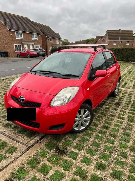 Toyota Yaris 2009 photo 2