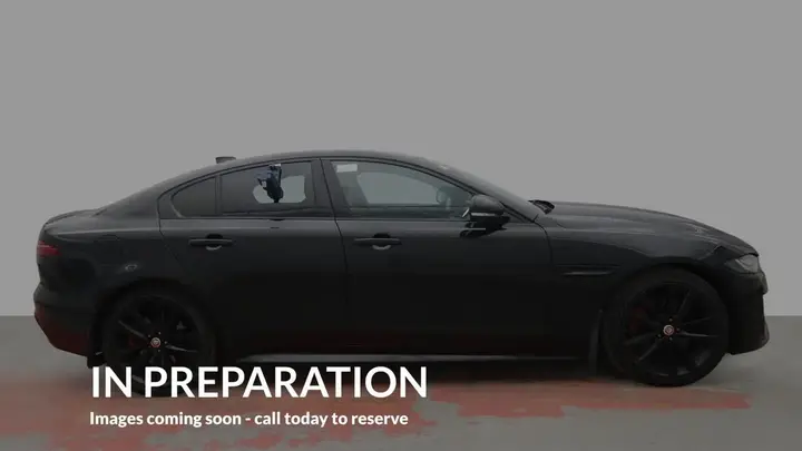 Jaguar Xe 2021 photo 5