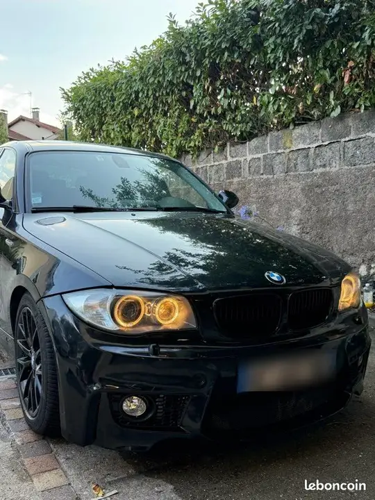 BMW 1 Series 2009 photo 2