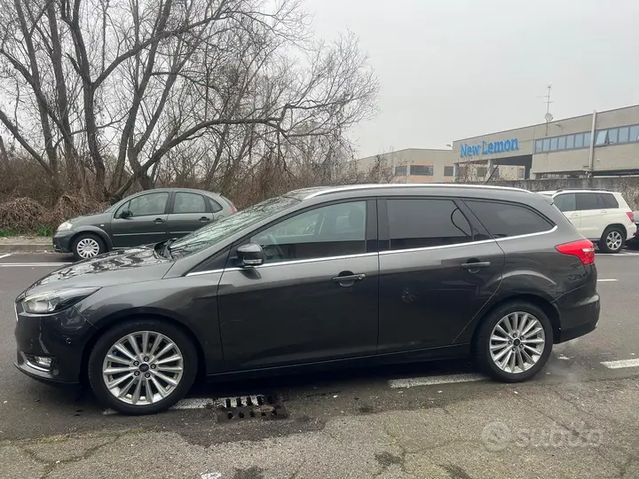 Ford Focus 2019 photo 2