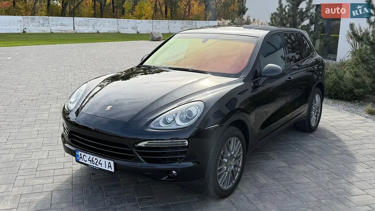 Porsche Cayenne 2013 photo 2