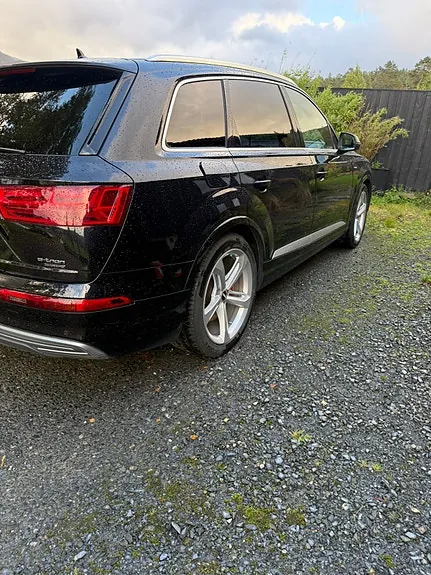 Audi Q7 2018 photo 2