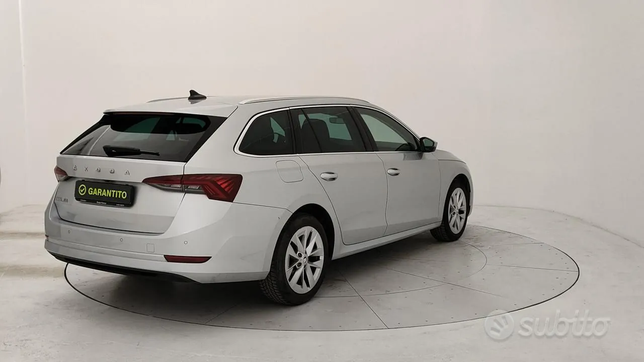 Skoda Octavia 2021 photo 5
