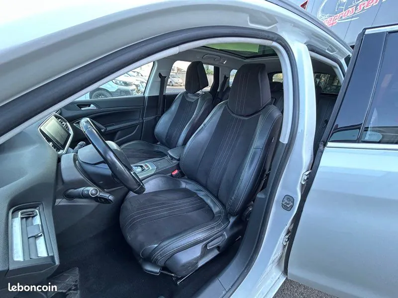 Peugeot 308 2017 photo 3