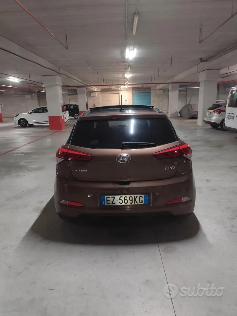 Hyundai I20 2015 photo 3
