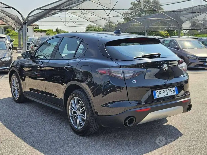 Alfa Romeo Stelvio 2023 photo 5