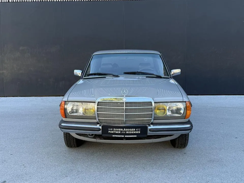 Mercedes-Benz 300