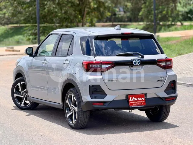 Toyota Raize photo 4