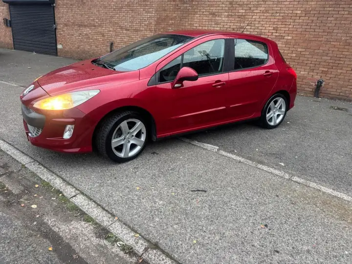 Peugeot 308 2011 photo 5