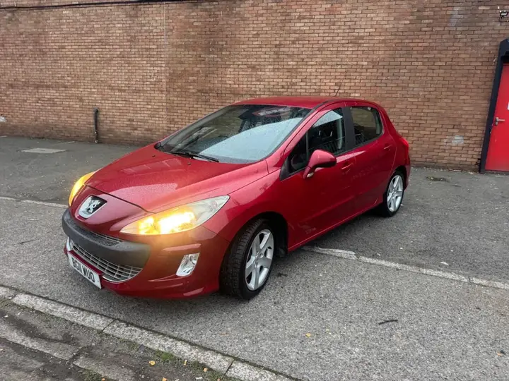 Peugeot 308 2011 photo 4