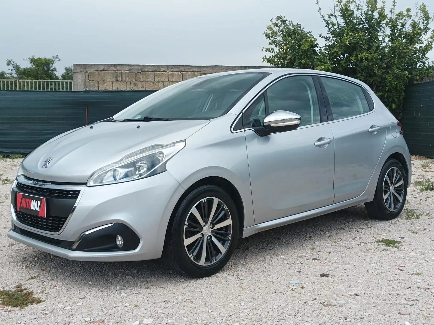 Peugeot 208 2016 photo 5