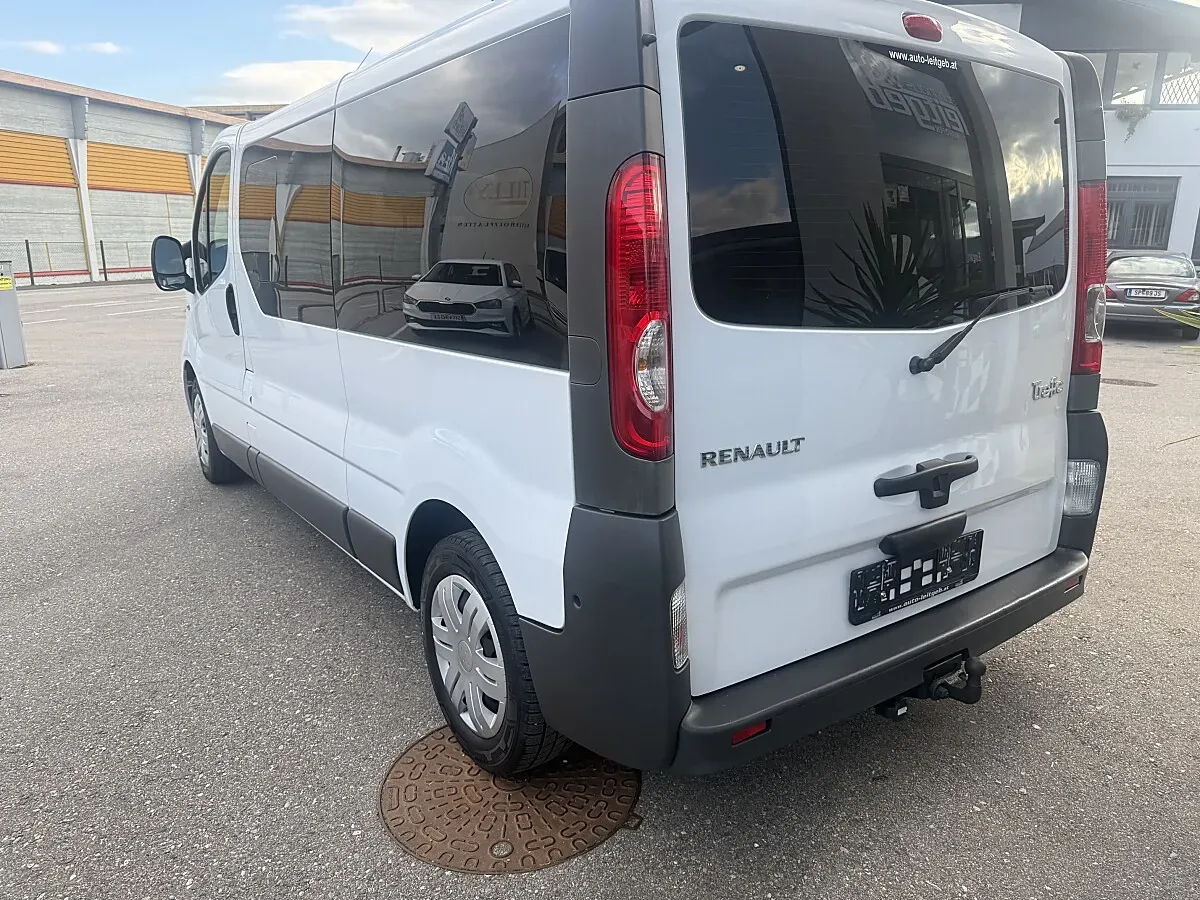 Renault Trafic 2010 photo 3