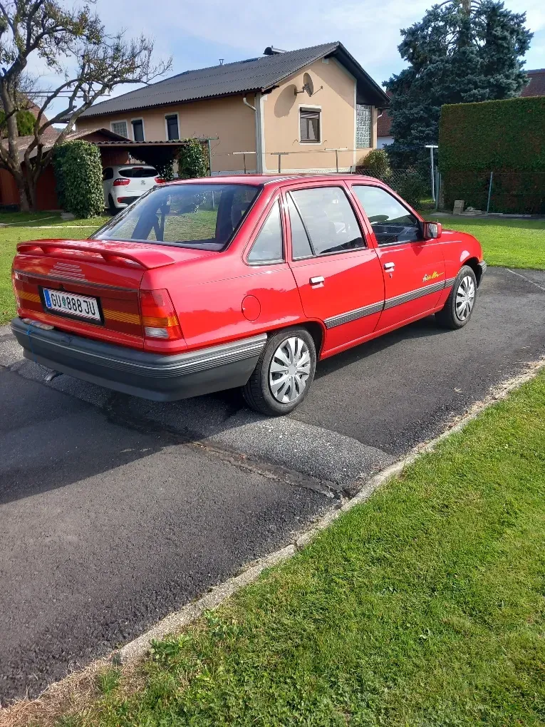 Opel Kadett 1991 photo 2