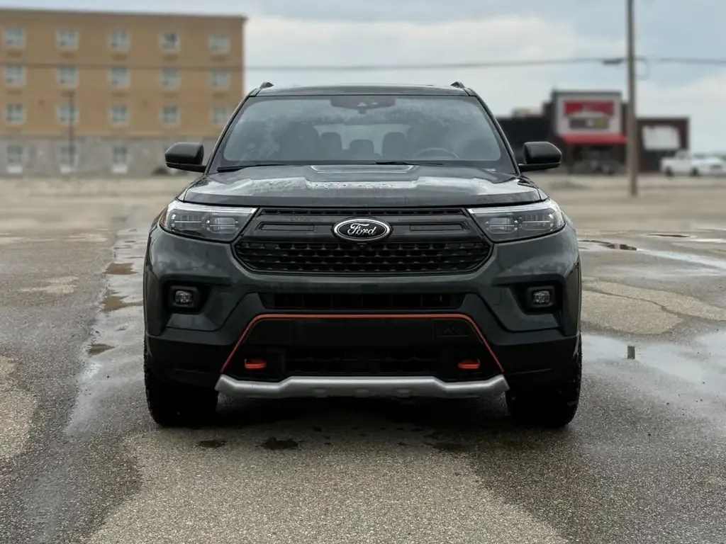 Ford Explorer 2022 photo 2