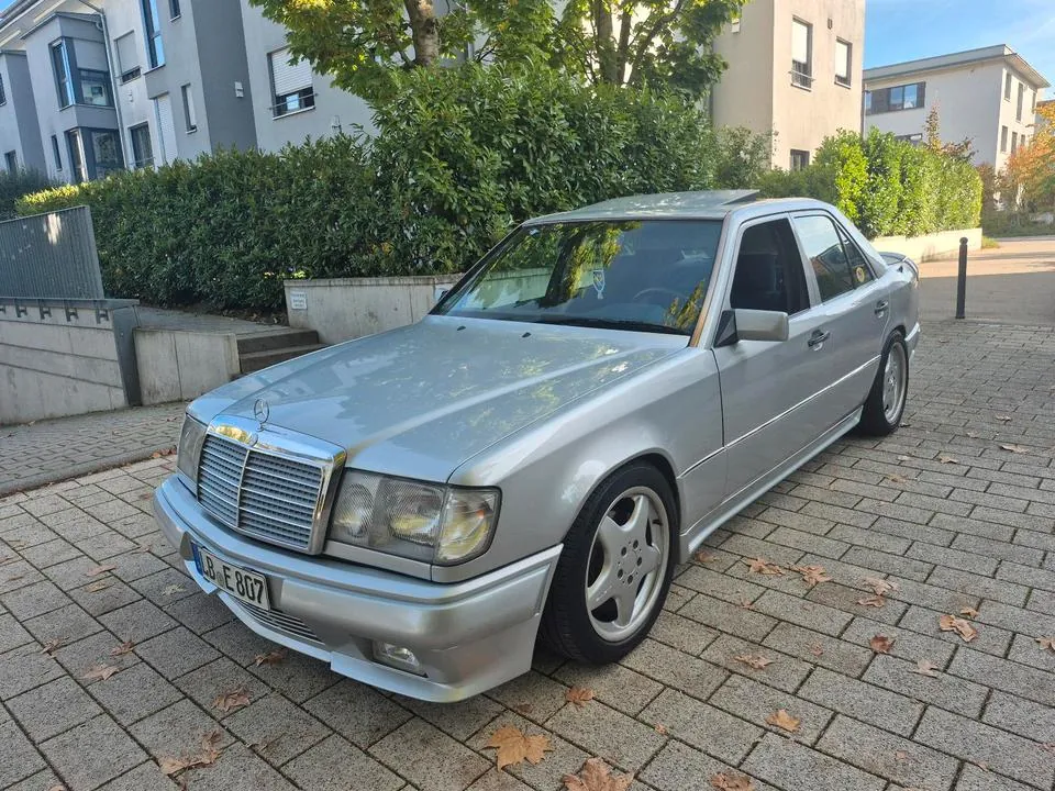 Mercedes-Benz W124