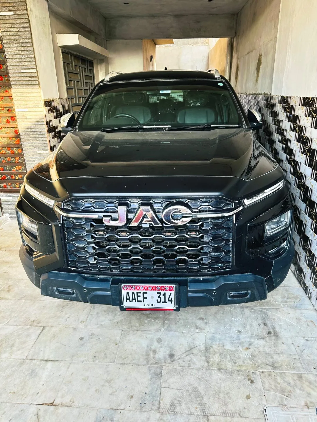 JAC T9