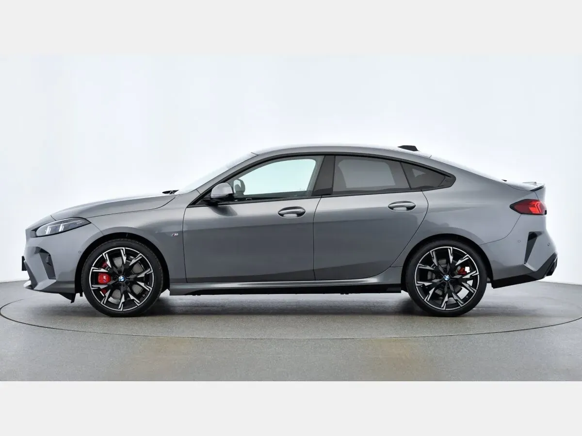 BMW 220I Gran Coupe photo 2