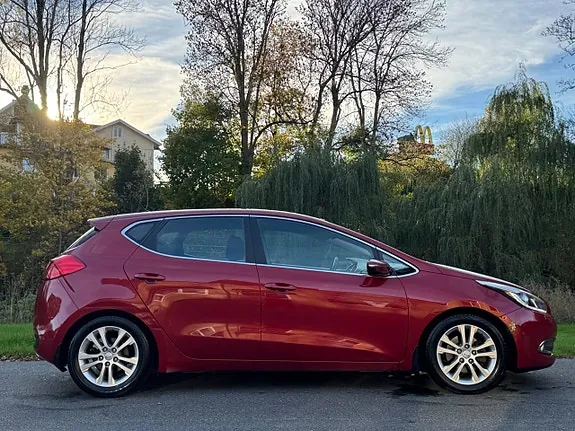 Kia Ceed 2013 photo 4