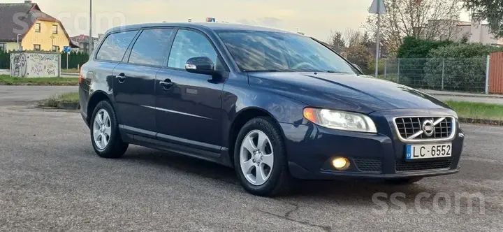 Volvo V70 2009 photo 3
