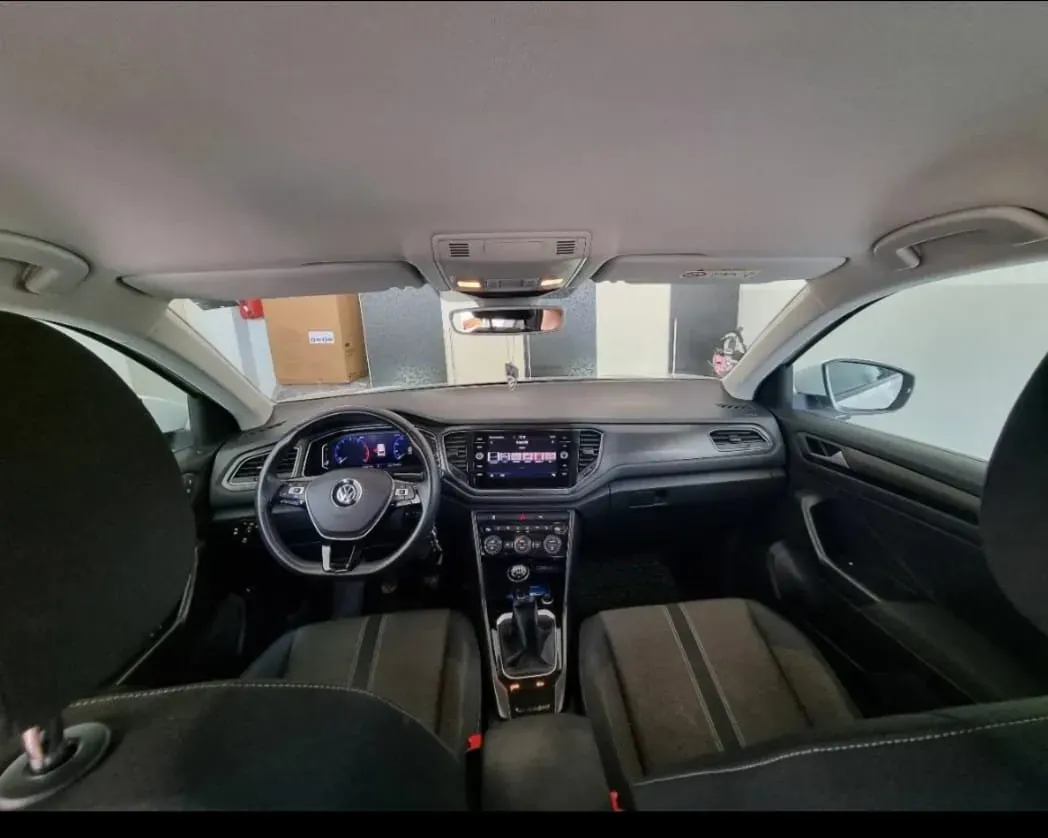Volkswagen T-Roc 2019 photo 2
