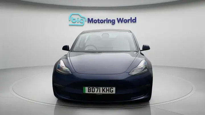 Tesla Model 3 2021 photo 3