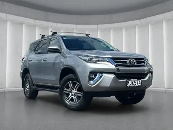 Toyota Fortuner 2019 photo 2