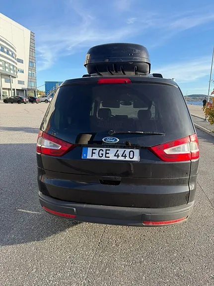 Ford Galaxy 2008 photo 3