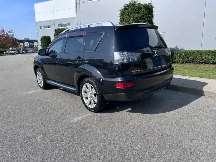 Mitsubishi Outlander 2010 photo 4