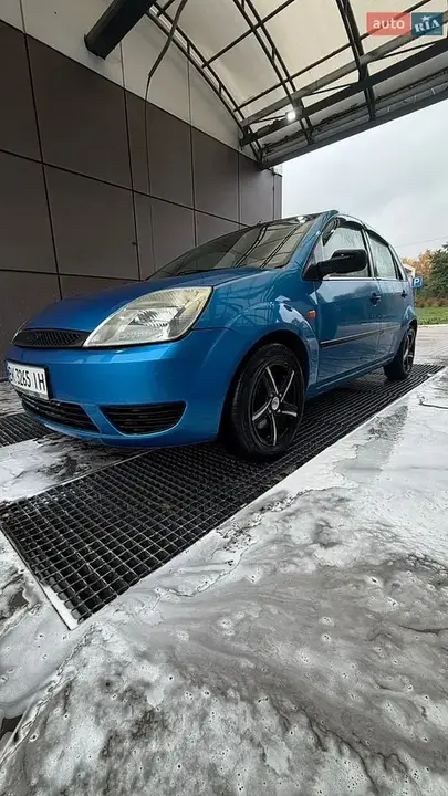 Ford Fiesta 2004 photo 5