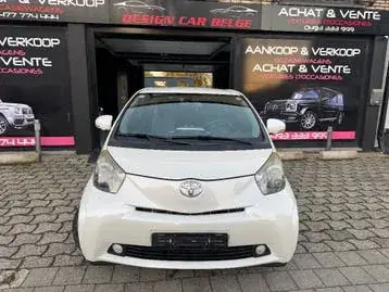 Toyota Iq 2012 photo 2