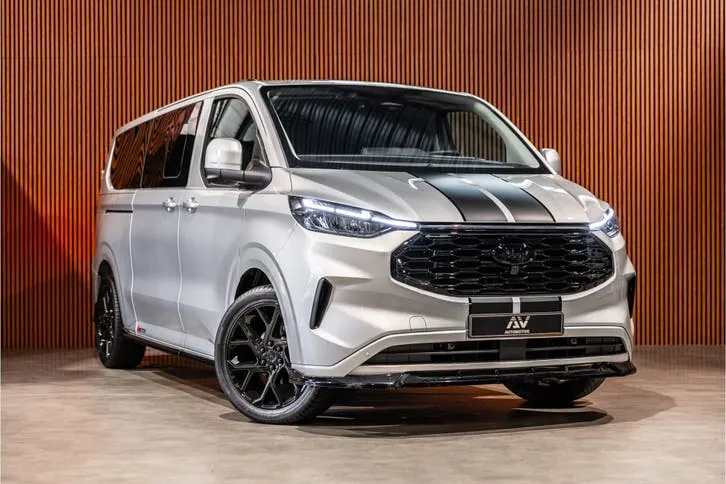 Ford Transit Custom 2024 photo 3
