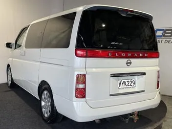 Nissan Elgrand 2005 photo 5