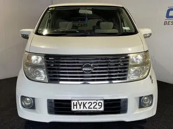 Nissan Elgrand 2005 photo 3