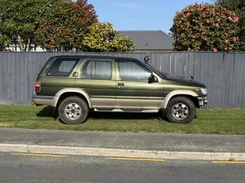 Nissan Terrano 1996 photo 2