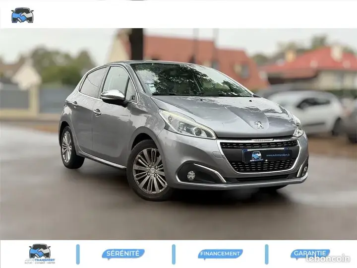Peugeot 208 2019 photo 2