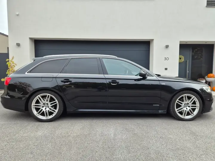 Audi A6 Avant 2012 photo 2