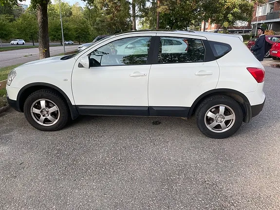 Nissan Qashqai 2010 photo 2