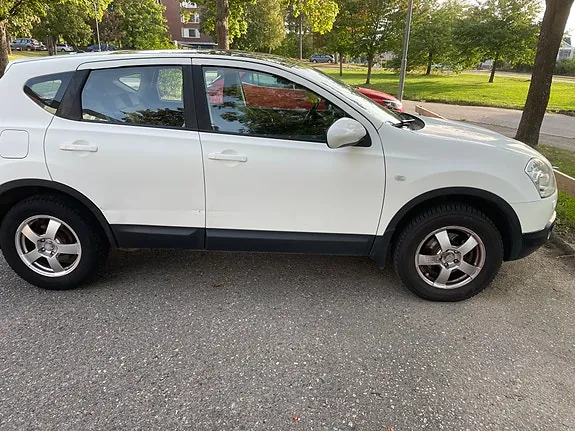 Nissan Qashqai 2010 photo 3