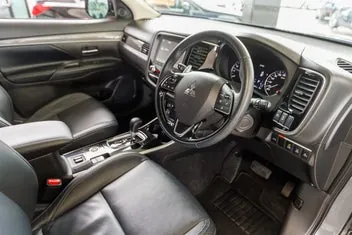 Mitsubishi Outlander 2021 photo 4