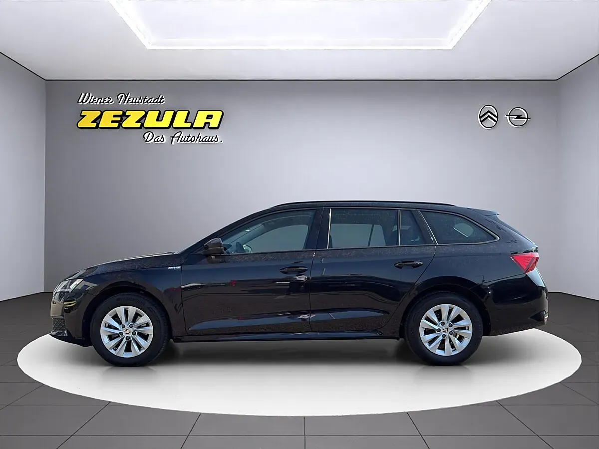 Skoda Octavia 2025 photo 2