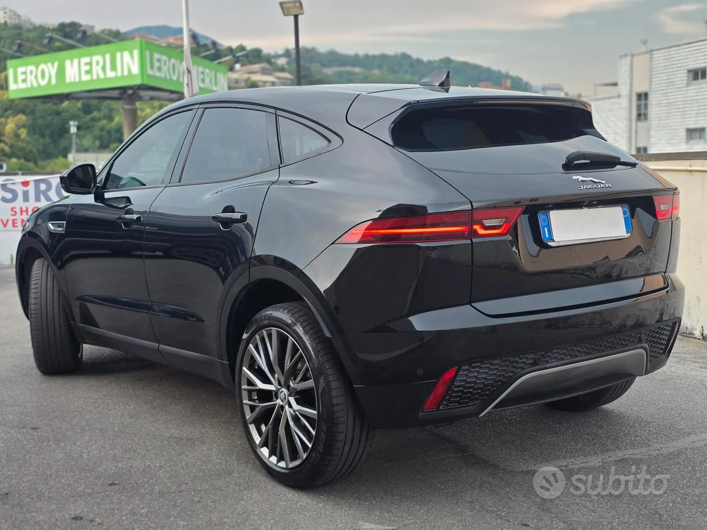 Jaguar E-Pace 2019 photo 5