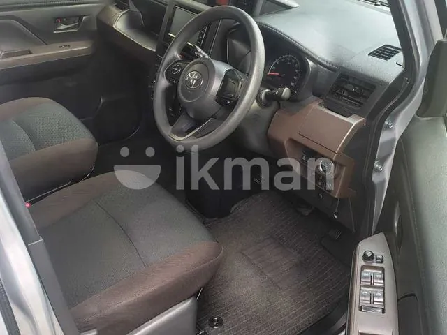 Toyota Roomy 2023 photo 2