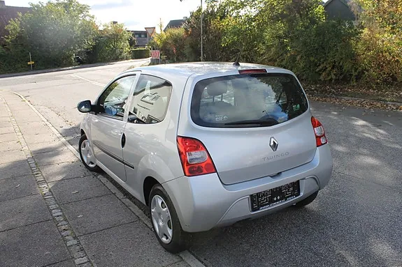 Renault Twingo 2011 photo 2