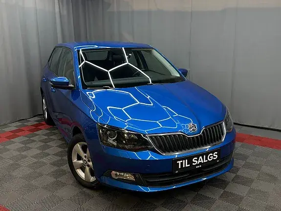 Skoda Fabia 2015 photo 2