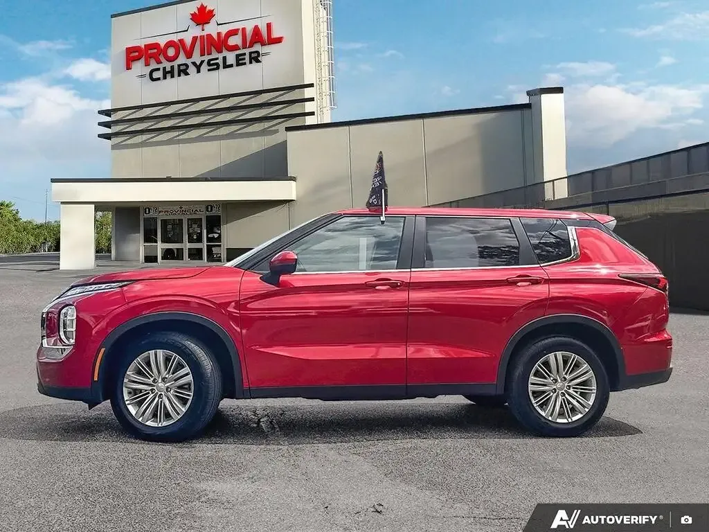 Mitsubishi Outlander 2024 photo 3